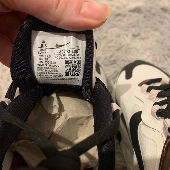 Brand new Nike Air Max 270 React cream and Tortoise Shell sneakers - Picture 2 of 9